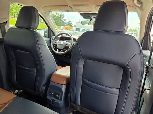 Used 2024 Ford Maverick Lariat AWD/4WD image 25