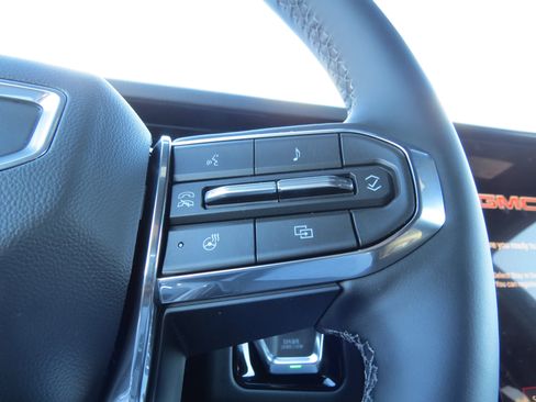 New 2026 GMC Yukon Denali w/ LPO, Floor Liner Package image 25