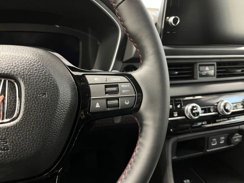 New 2025 Honda Pilot Black Edition image 23