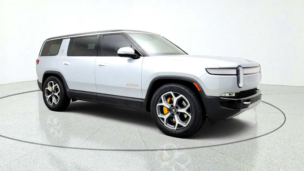 Used 2023 Rivian R1S Adventure Quad AWD/4WD image 3