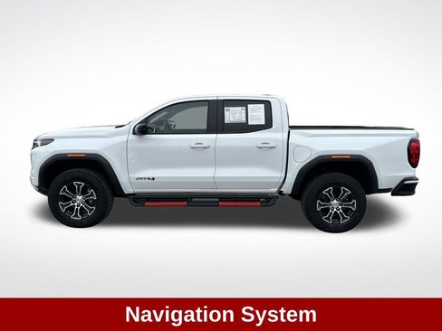 Used 2025 GMC Canyon AT4 image 4