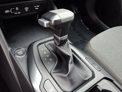 Certified 2025 Kia K4 LX image 15