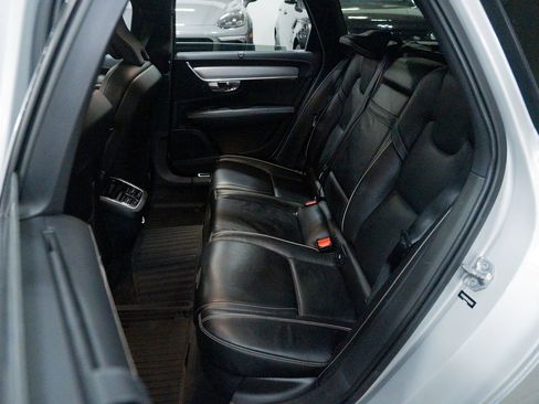 Used 2019 Volvo V90 T5 R-Design w/ Protection Package Premier image 25