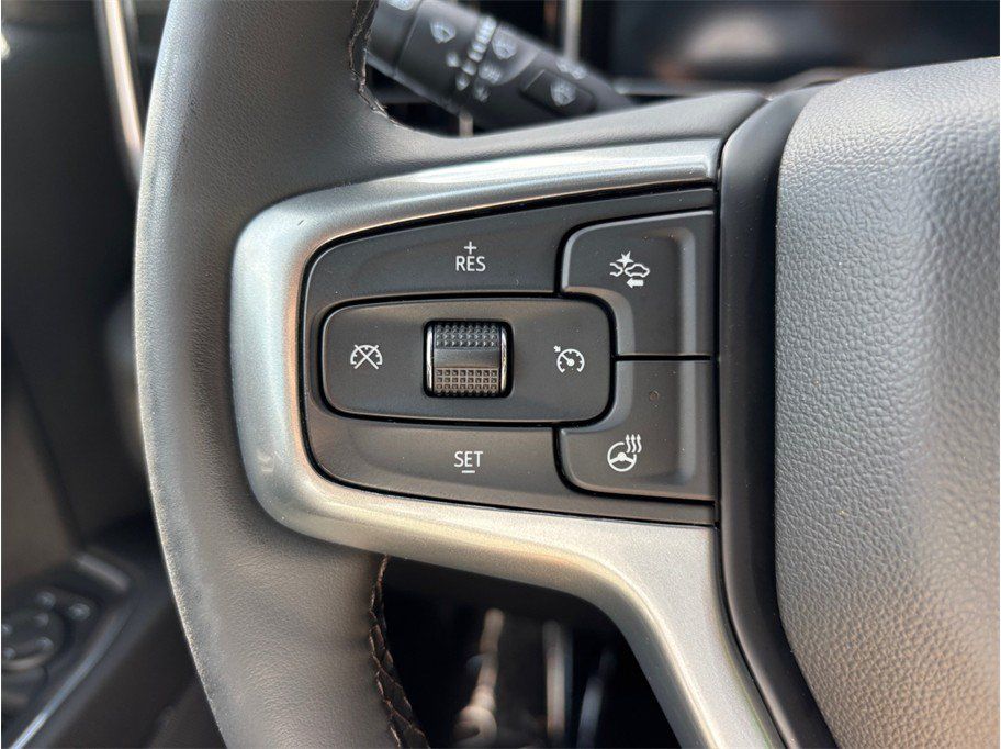 Used 2023 Chevrolet Silverado 1500 LT AWD/4WD image 21