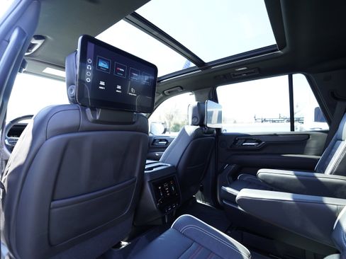 Used 2025 GMC Yukon AT4 Ultimate image 14