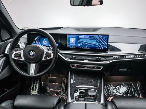 Certified 2024 BMW X5 xDrive40i w/ M Sport Package image 13