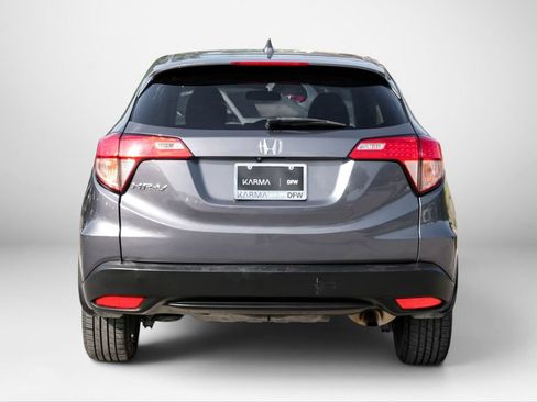 Used 2018 Honda HR-V EX image 7