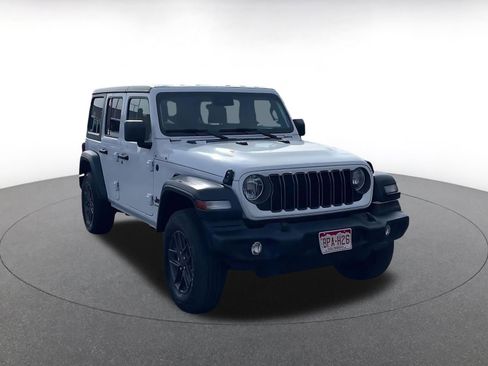 Used 2025 Jeep Wrangler Sport S image 3