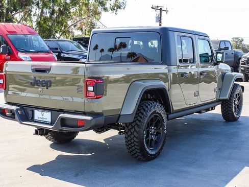 New 2026 Jeep Gladiator Sport AWD/4WD image 9