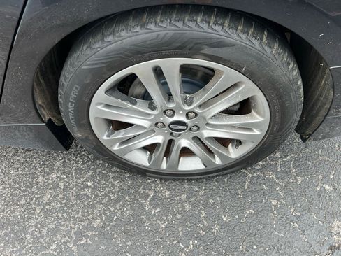 Used 2013 Lincoln MKZ FWD image 26