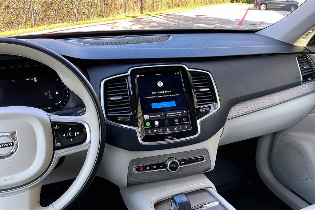 Certified 2023 Volvo XC90 B6 Plus w/ Protection Package Premier AWD/4WD image 8