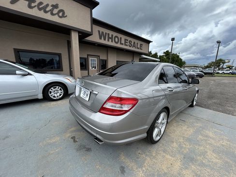 Used 2009 Mercedes-Benz C 300 Sedan image 8