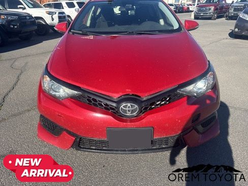 Used 2017 Toyota Corolla iM image 12