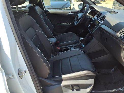 Used 2022 Volkswagen Tiguan SEL R-Line image 24