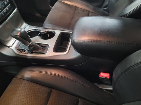 Used 2021 Jeep Grand Cherokee Laredo X image 26