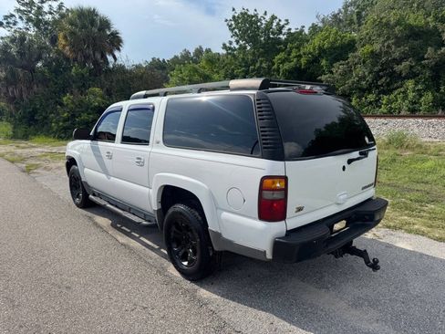 Used 2003 Chevrolet Suburban Z71 AWD/4WD image 4