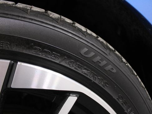 Used 2024 Nissan Sentra SR w/ SR Premium Package image 34