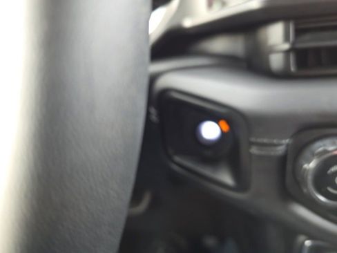 Used 2024 Jeep Wrangler Unlimited Rubicon image 24