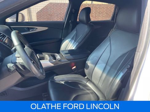 Certified 2019 Lincoln Nautilus Premier AWD/4WD image 10