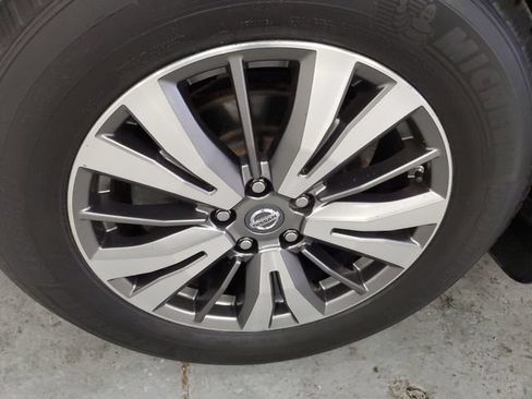 Used 2016 Nissan Pathfinder SL w/ SL Tech Package AWD/4WD image 28
