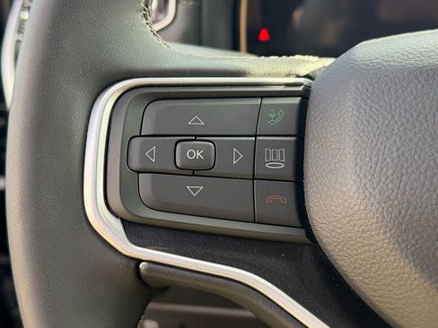 Used 2024 Jeep Wagoneer 4WD w/ Premium Group I image 25