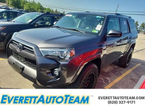 Used 2021 Toyota 4Runner SR5 AWD/4WD image 1