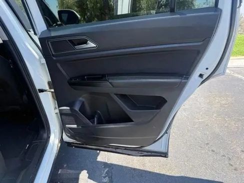 Used 2018 Volkswagen Atlas S FWD image 14
