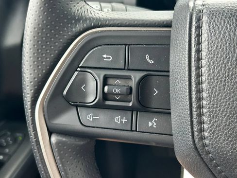 Used 2025 Toyota 4Runner Platinum AWD/4WD image 46