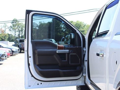 Used 2018 Ford F150 King Ranch w/ Equipment Group 601A Luxury AWD/4WD image 11