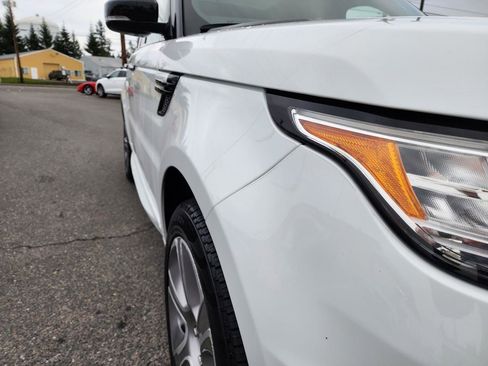Used 2015 Land Rover Range Rover Sport HSE image 35