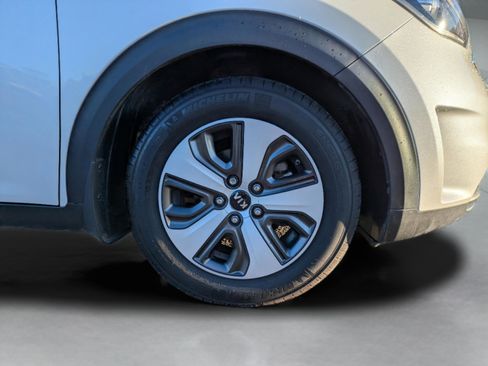 Used 2017 Kia Niro EX image 11