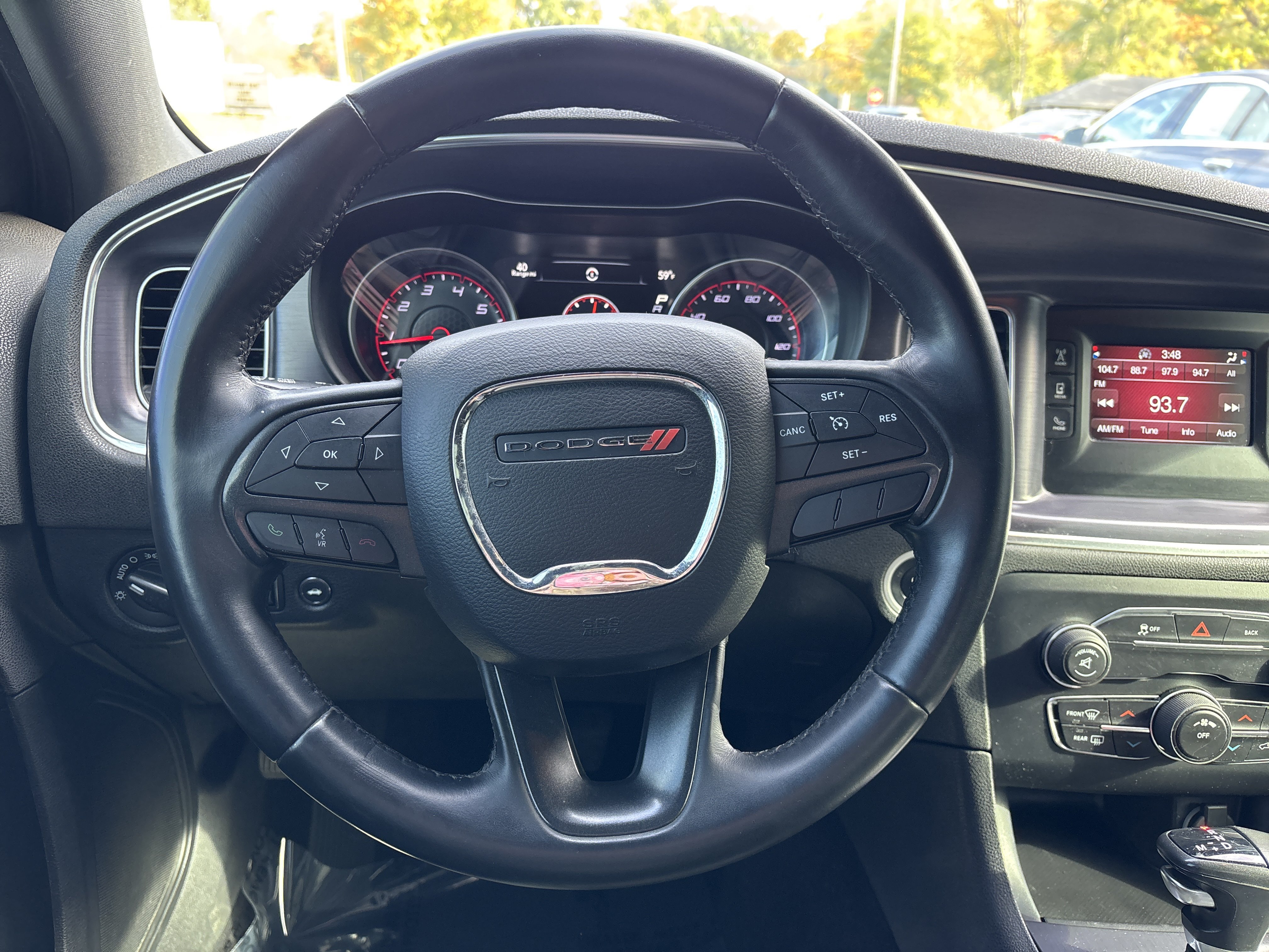 Used 2016 Dodge Charger SE RWD image 26