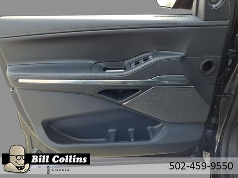 New 2025 Lincoln Navigator Reserve w/ Jet Appearance Package image 16