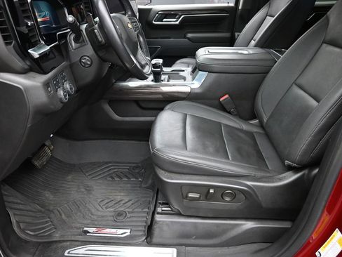 Used 2022 Chevrolet Silverado 1500 LTZ w/ LTZ Premium Package image 15