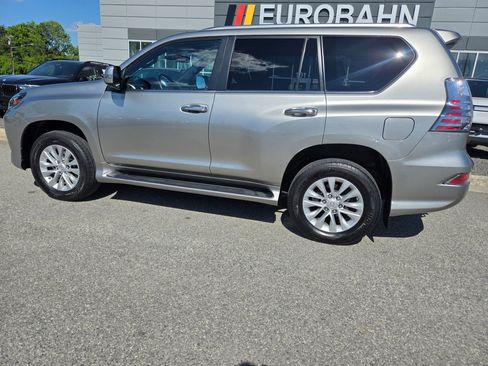 Used 2021 Lexus GX 460 Premium w/ Premium Package AWD/4WD image 28