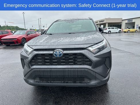 Used 2024 Toyota RAV4 LE AWD/4WD image 8