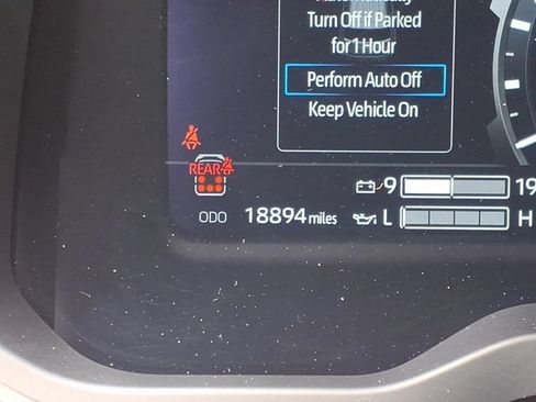 Used 2025 Toyota Sequoia Capstone AWD/4WD image 27