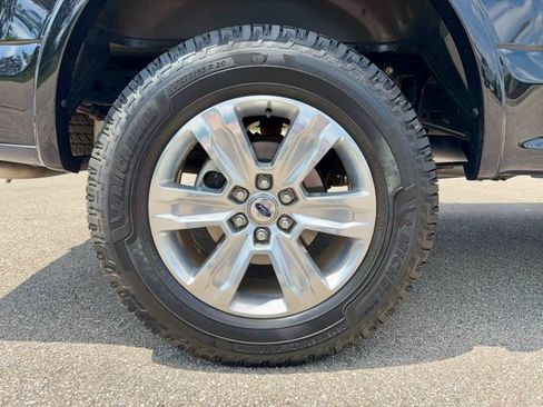Used 2019 Ford F150 Platinum w/ Equipment Group 701A Luxury AWD/4WD image 42