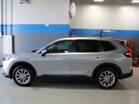 Used 2023 Honda CR-V EX image 15