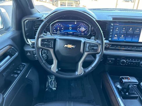 Used 2022 Chevrolet Silverado 1500 High Country w/ Technology Package image 13
