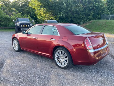 Used 2012 Chrysler 300 Limited RWD image 5