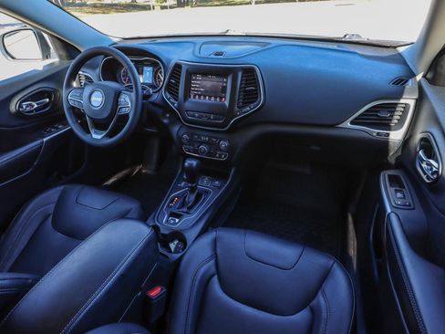 Used 2021 Jeep Cherokee Latitude Lux w/ Sun & Sound Group image 33