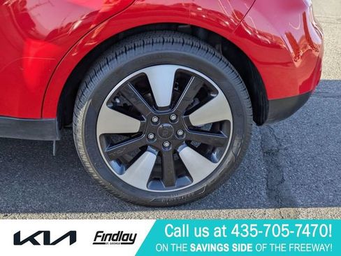 Used 2019 Kia Soul + FWD image 12
