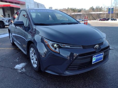 Used 2025 Toyota Corolla LE image 11