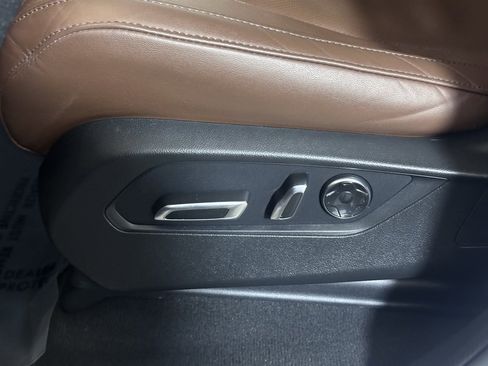 Used 2023 Acura MDX SH-AWD w/ Technology Package image 16