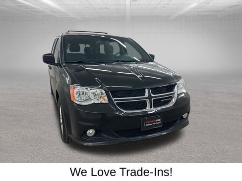 Used 2020 Dodge Grand Caravan SXT image 3