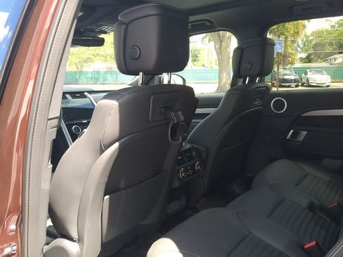 Certified 2026 Land Rover Discovery Limited Edition AWD/4WD image 19