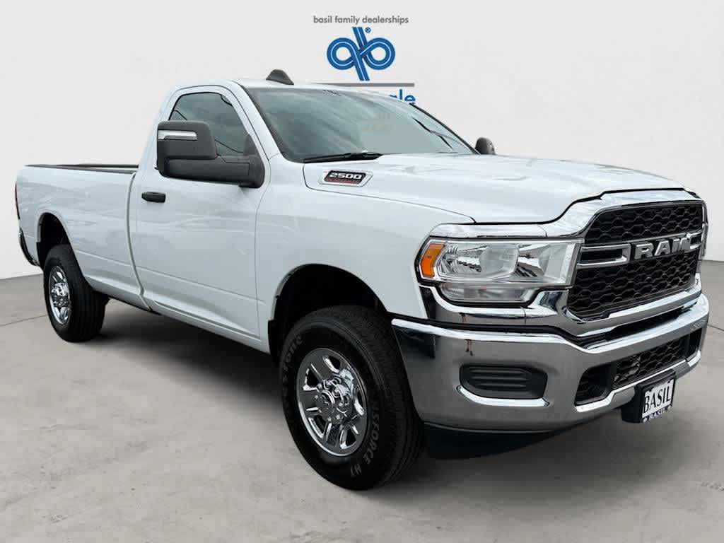 Used 2024 RAM 2500 Tradesman w/ Chrome Appearance Group AWD/4WD image 11