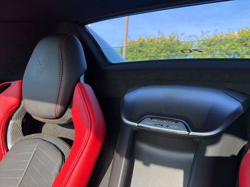 Used 2023 Chevrolet Corvette Stingray Premium Conv w/ Z51 Performance Package RWD image 16