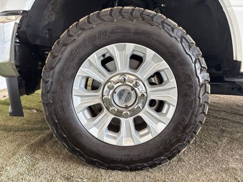 Used 2022 Ford F250 XL w/ STX Appearance Package AWD/4WD image 19